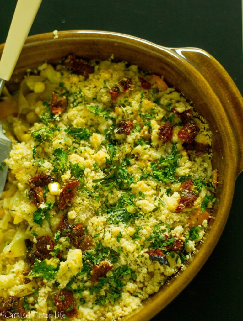 Ottolenghi inspired fennel, sweet corn and bell pepper crumble with preserved tomatoes