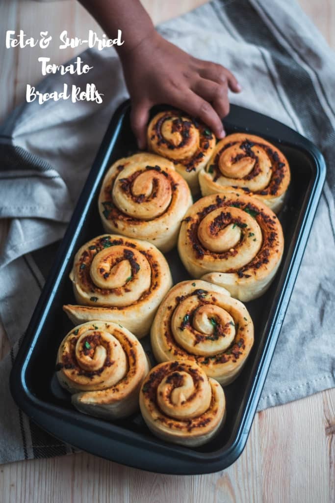 Feta and sun-dried tomato bread rolls