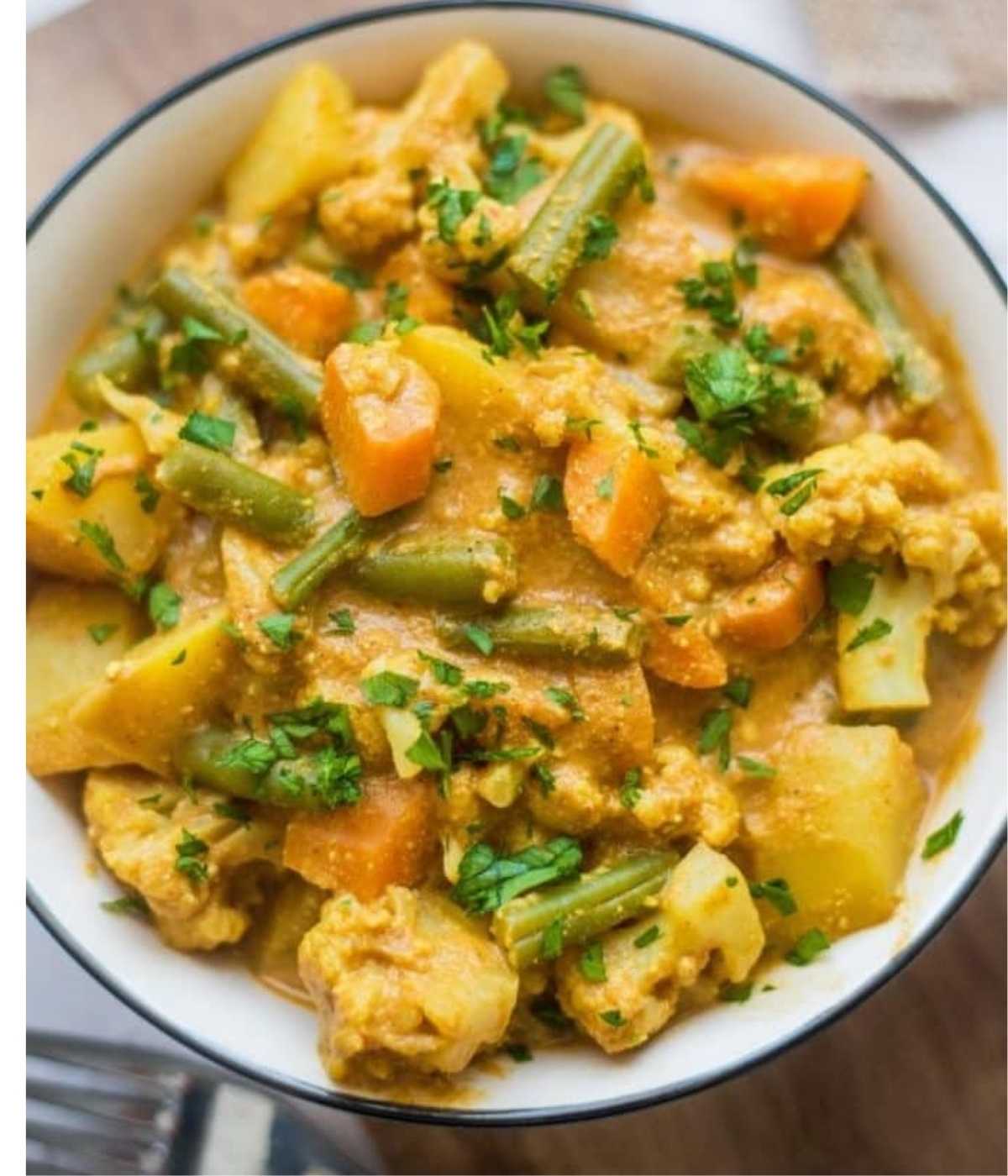 A bowl of vegetable curry