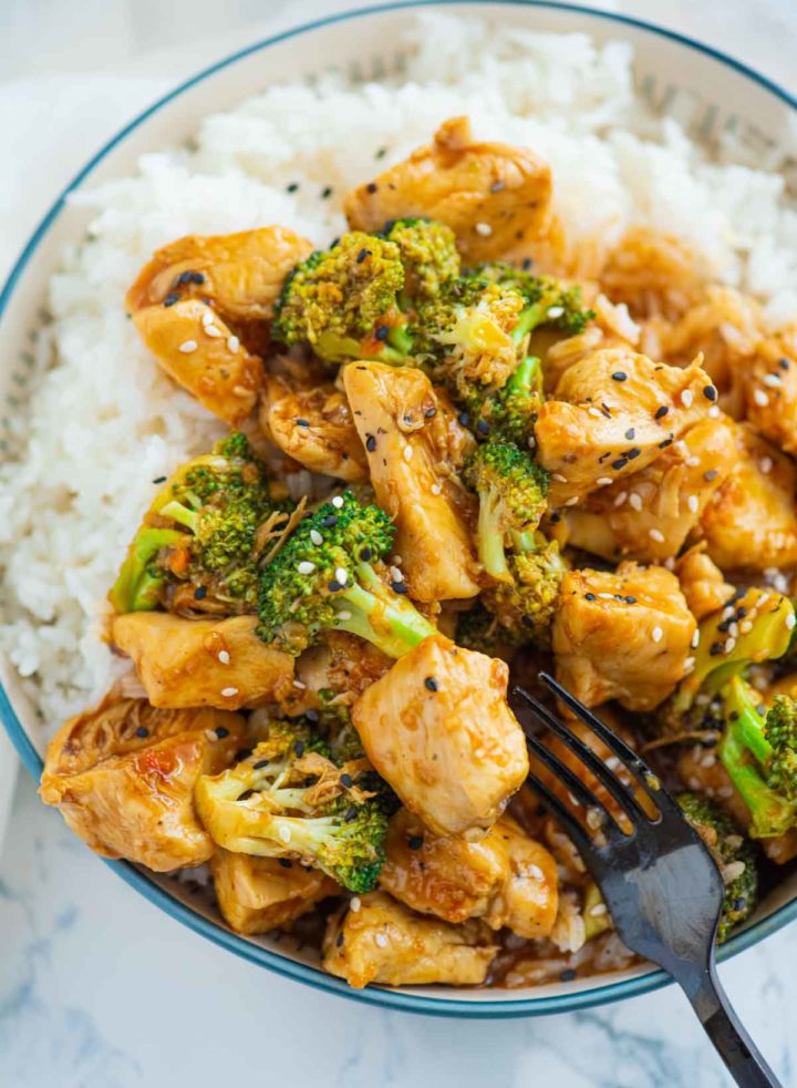 Instant Pot Chicken and Broccoli - Caramel Tinted Life