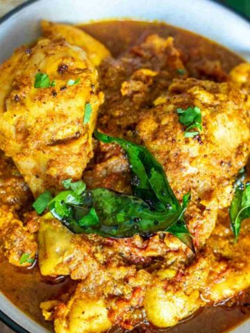 Chettinad Chicken Curry In a Bowl