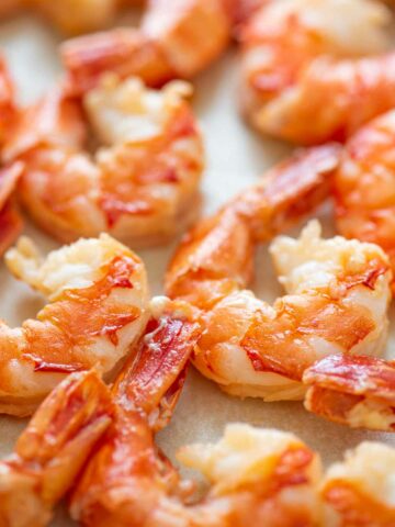 Cooked shrimp with tal on